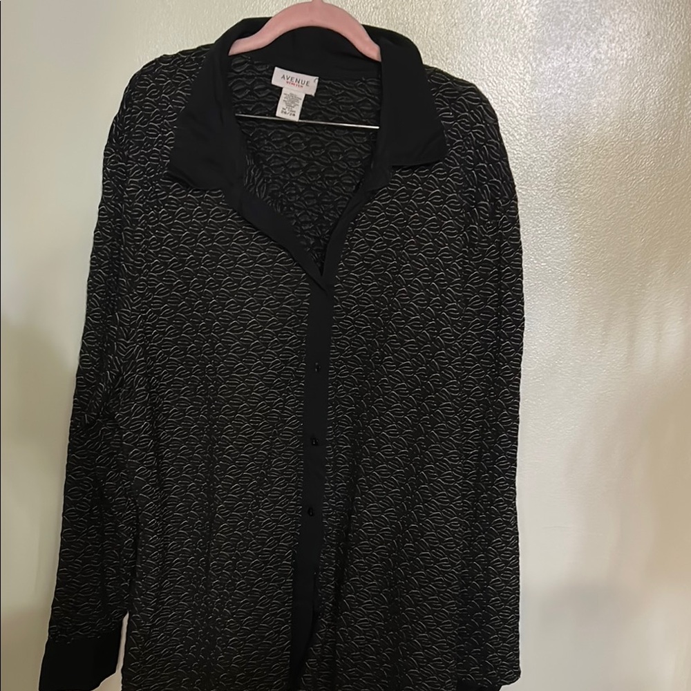 Avenue Black Textured Button-Down Jacket